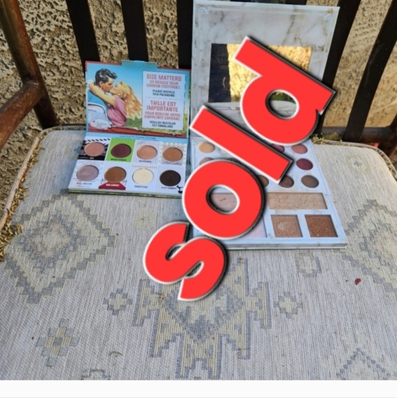 bh‎ cosmetics carli bybel palette deluxe edition, and a free gift - Picture 1 of 12